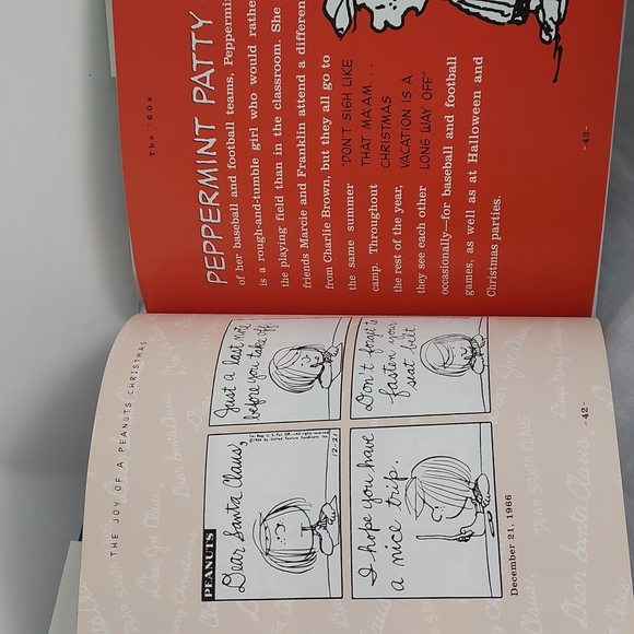Vintage The Joy Of A Peanuts Christmas 50yrs of Holiday Comics Book 120 pages - Picture 6 of 11